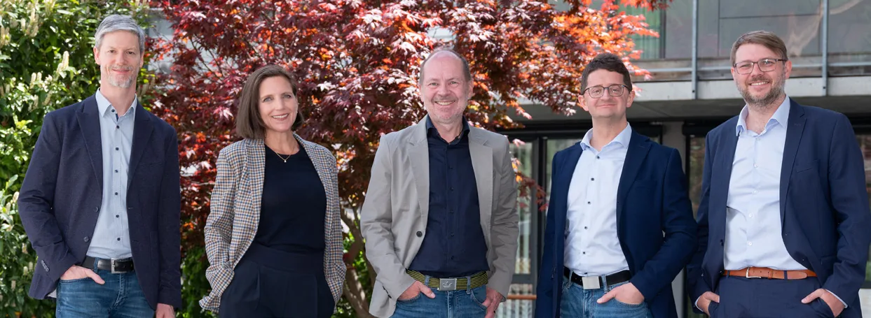 Team Zukunft Apotheke Tirol — Gruppenfoto der fünf Kandidatinnen und Kandidaten